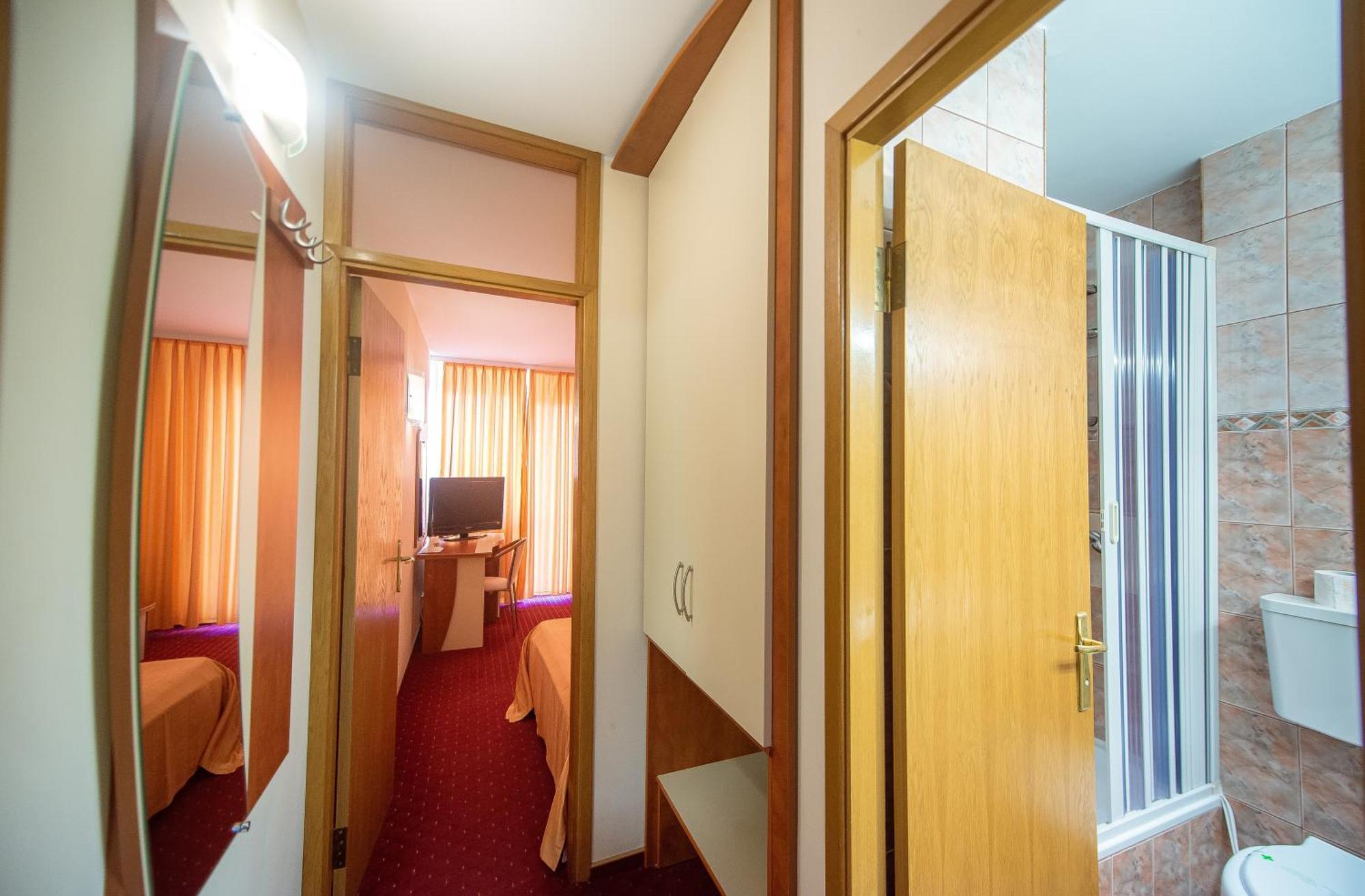 Hotel Doina Neptun Bagian luar foto